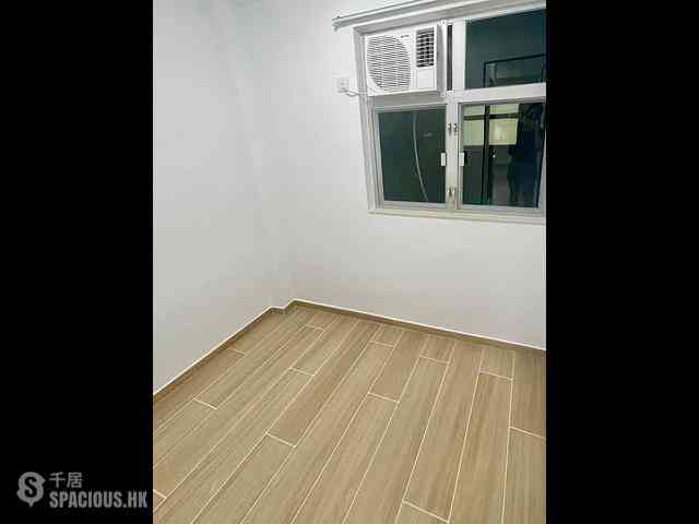 Mong Kok - Sun Hing Building 06