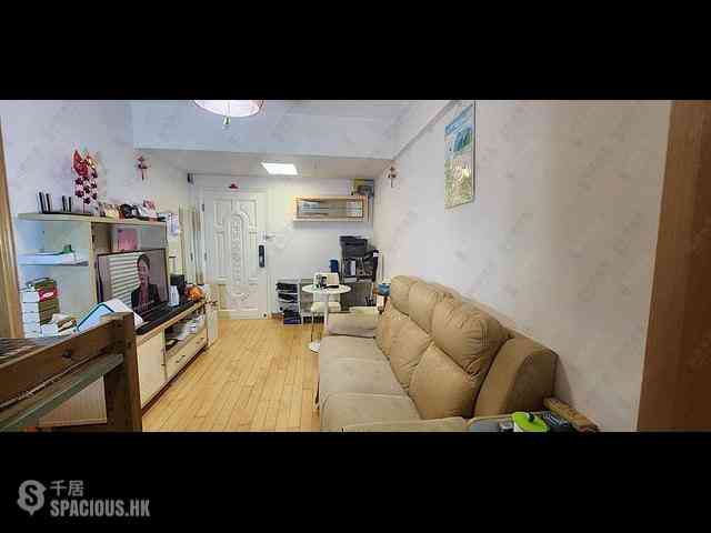 Sai Ying Pun - True Light Building 01
