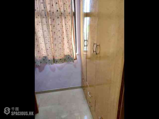 Sai Ying Pun - Tong Nam Mansion 03