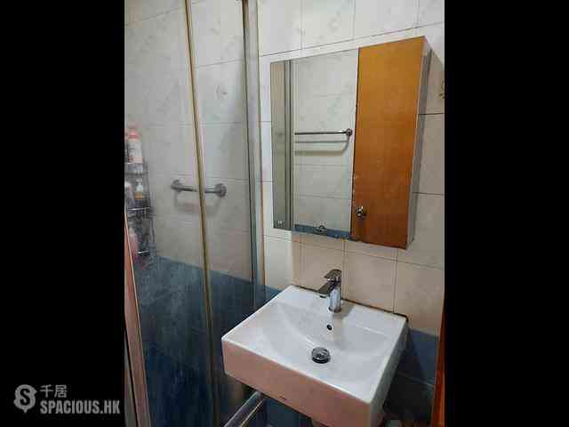 Sai Ying Pun - Tong Nam Mansion 08