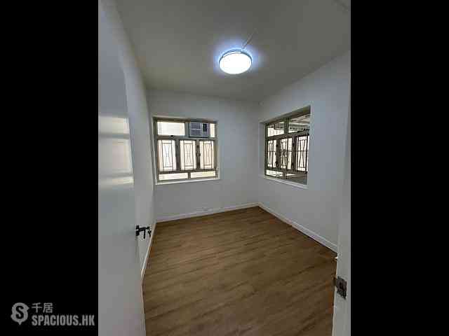 Sai Ying Pun - 31-31A, Pok Fu Lam Road 02