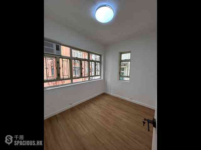Sai Ying Pun - 31-31A, Pok Fu Lam Road 03