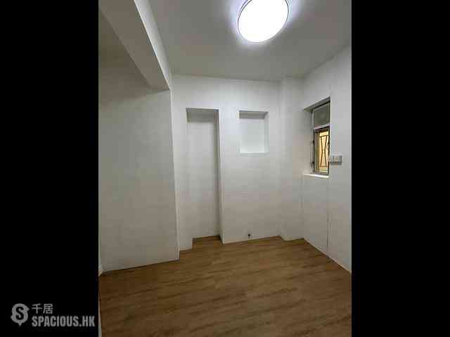 Sai Ying Pun - 31-31A, Pok Fu Lam Road 05