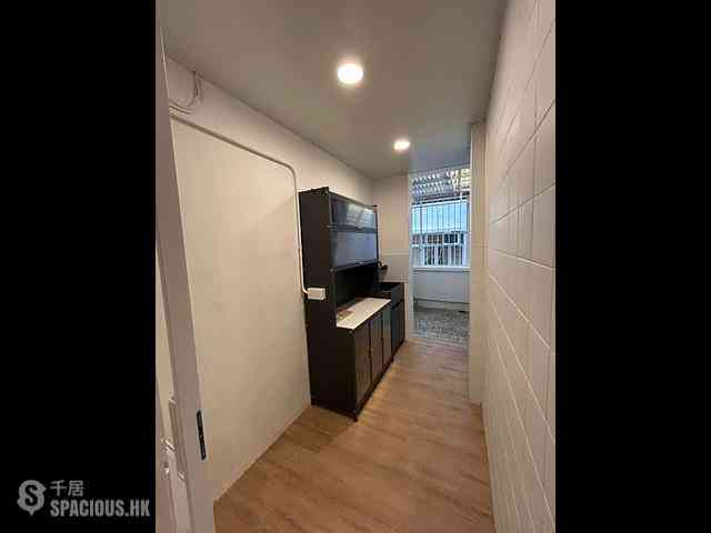 Sai Ying Pun - 31-31A, Pok Fu Lam Road 07