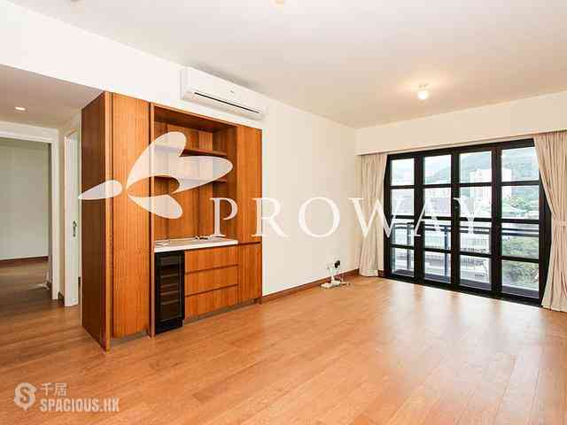 Happy Valley - The Aster (Resiglow) 01
