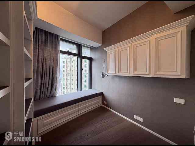 Mid Levels Central - Argenta 11