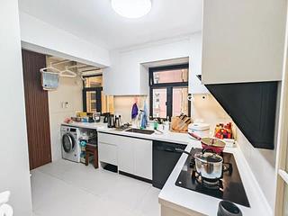Pok Fu Lam - Baguio Villa Block 23 05