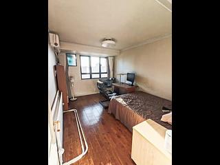 Pok Fu Lam - Baguio Villa Block 23 08