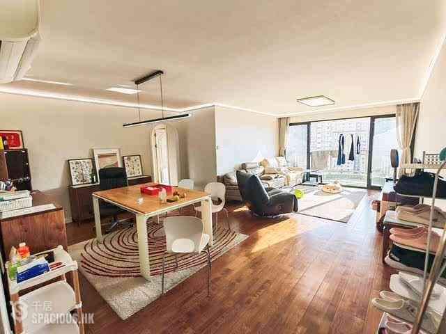 Pok Fu Lam - Baguio Villa Block 23 03