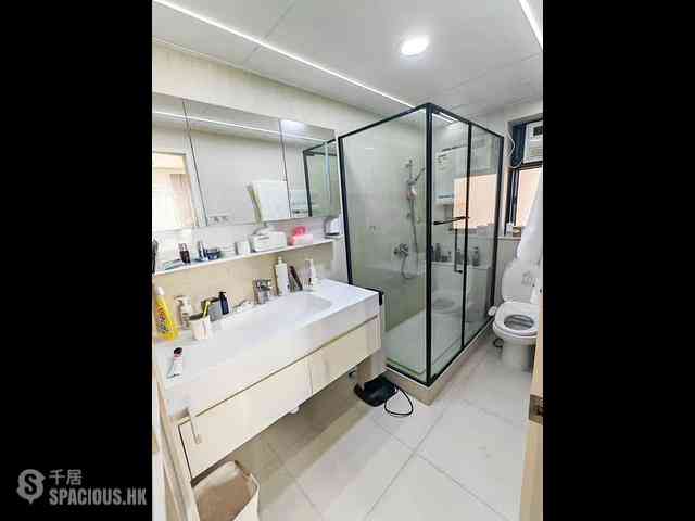 Pok Fu Lam - Baguio Villa Block 23 07