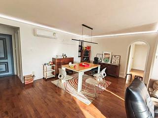 Pok Fu Lam - Baguio Villa Block 23 04