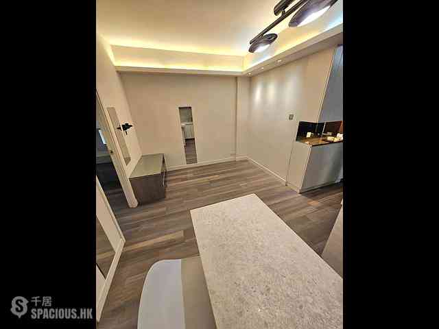 Wan Chai - Wing Tak Building 03