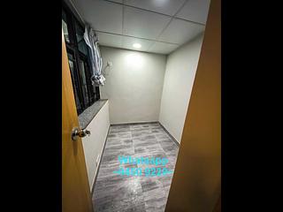 Sheung Wan - 14, Queen's Road West 02