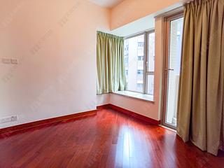 Wan Chai - The Avenue Phase 1 Block 5 07