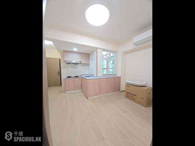 Wan Chai - Siu Fung Building 03