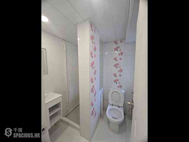 Wan Chai - Tonnochy Towers Block B 04