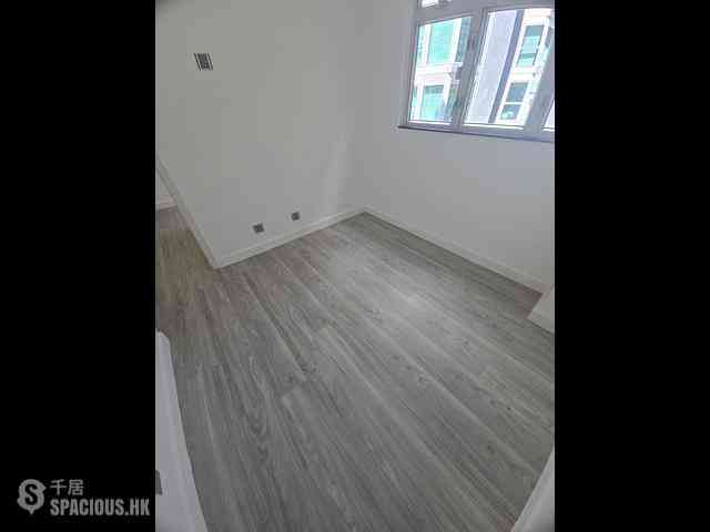 Wan Chai - Tonnochy Towers Block B 07