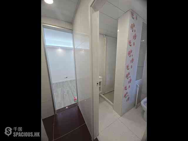 Wan Chai - Tonnochy Towers Block B 08