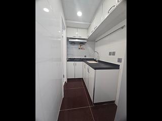 Wan Chai - Tonnochy Towers Block B 09