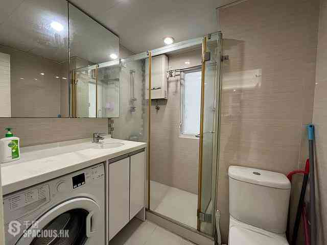 Wan Chai - Luen Fat Mansion 06