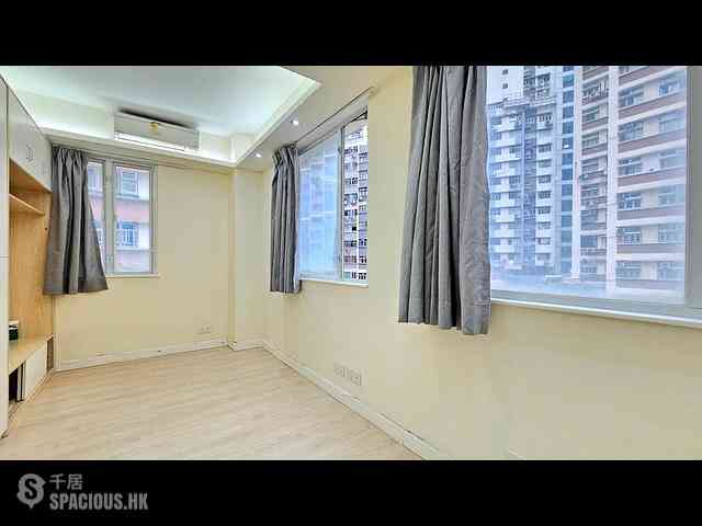 Wan Chai - Luen Fat Mansion 01