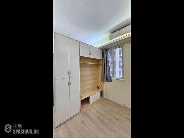 Wan Chai - Luen Fat Mansion 02