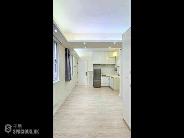 Wan Chai - Luen Fat Mansion 03