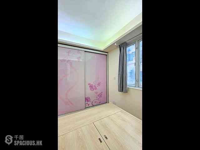Wan Chai - Luen Fat Mansion 09