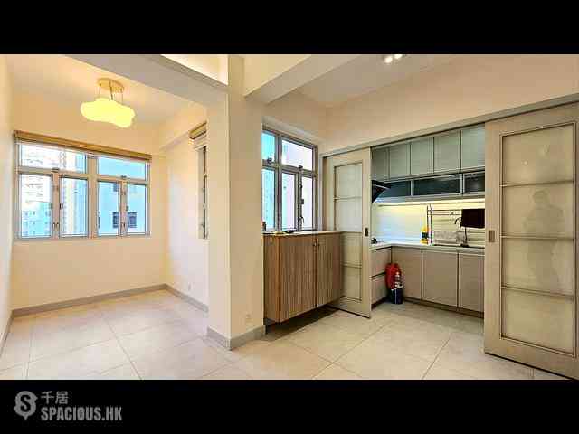 Wan Chai - Diamond Building 01