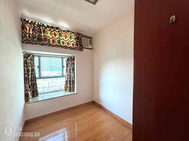 Tung Chung - Tung Chung Crescent 04