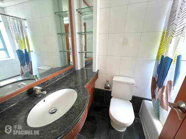 Tung Chung - Tung Chung Crescent 11