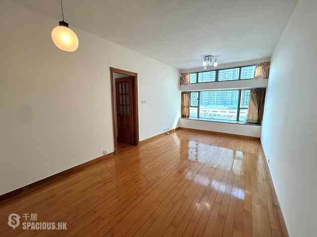 Tung Chung - Tung Chung Crescent 02