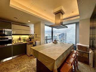 West Kowloon - The Cullinan (Tower 21 Zone 2 Luna Sky) 05