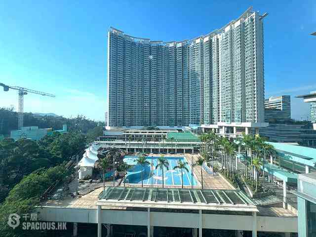 Tung Chung - Tung Chung Crescent 01