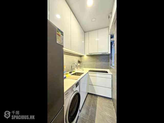 Causeway Bay - Kwong On Building 09