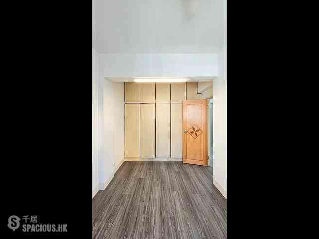Causeway Bay - Kwong On Building 03
