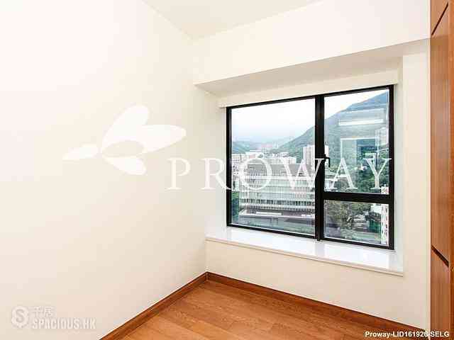 Happy Valley - The Aster (Resiglow) 07