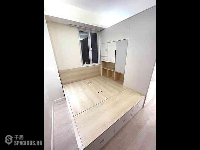 Wan Chai - Luen Fat Mansion 04