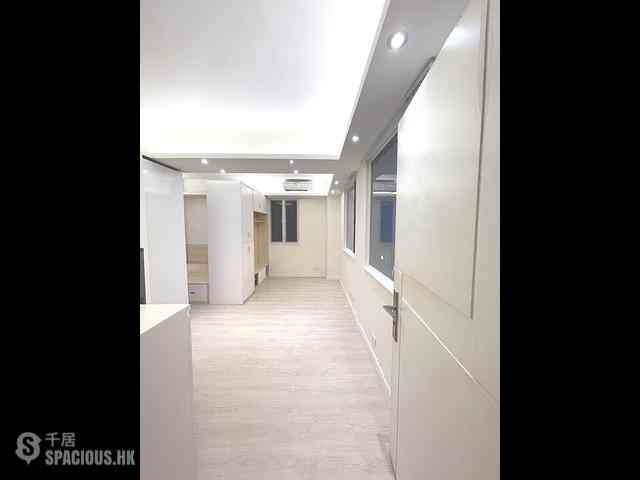 Wan Chai - Luen Fat Mansion 01