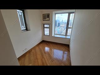 Tai Kok Tsui - Harbour Green Tower 5 02