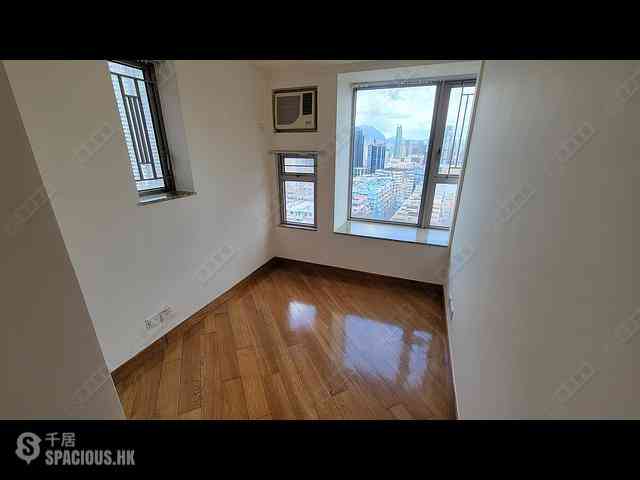 Tai Kok Tsui - Harbour Green Tower 5 02