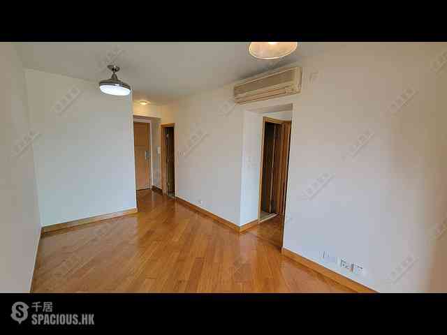 Tai Kok Tsui - Harbour Green Tower 5 05
