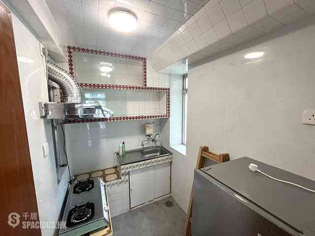 Quarry Bay - Nan Fung Sun Chuen Block 6 12