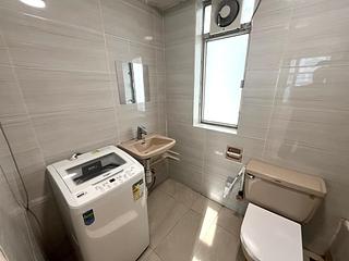 Quarry Bay - Nan Fung Sun Chuen Block 6 13
