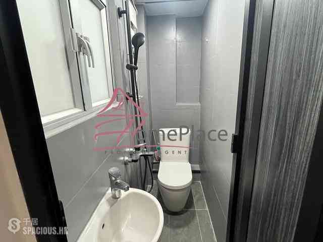 Central - 12, Gough Street 04