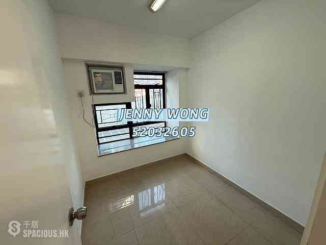 Tai Kok Tsui - Glory Royal Complex Centre Phase 2 Royal Building 10
