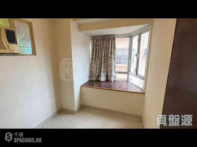 Sha Tin - Chuen Fai Centre Block B 05