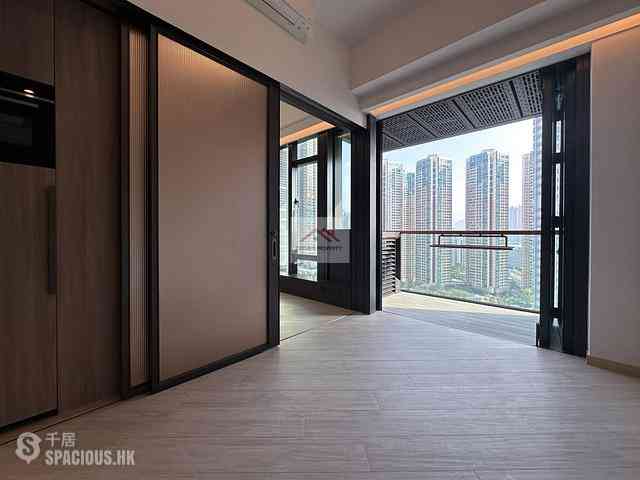 Tai Kok Tsui - Square Mile Phase 5 Gateway · Square Mile 01