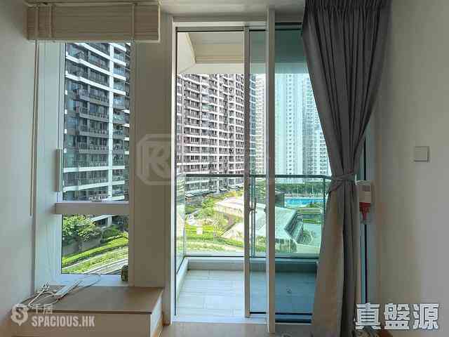 Tseung Kwan O - Monterey Block 8 02