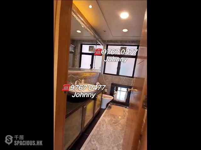 West Kowloon - The Arch Sky Tower (Block 1) 11
